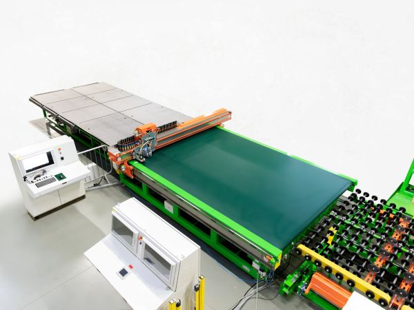 HEGLA has been offering systems for technical glass for over 30 years. HEGLA has been offering systems for technical glass for over 30 years.